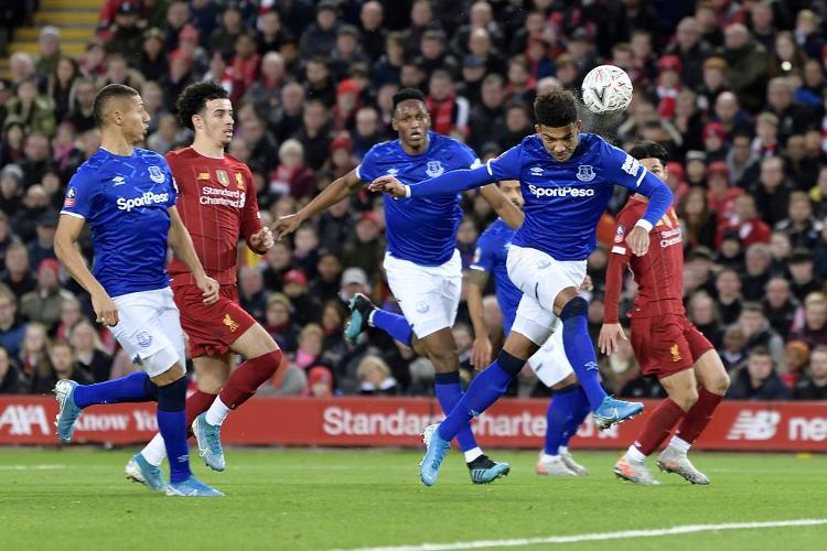 巅峰对决，宿命难逃！GEN三局战胜T1，T1屈居第三！