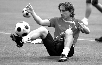 2025年金球奖排名：萨拉赫在欧冠梦碎后跌落榜首